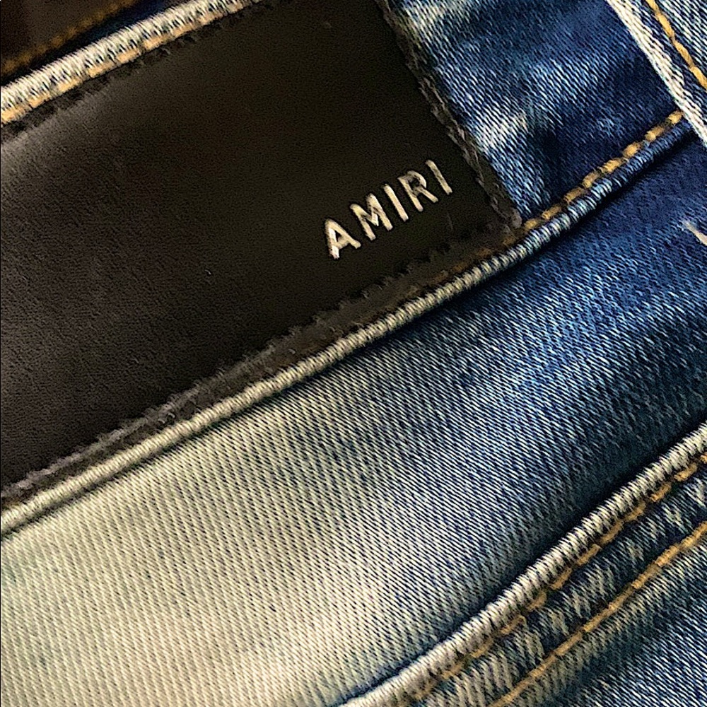 Size 28-32 men amiri jeans slightly worn